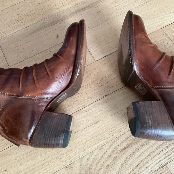 Bed Stu Distressed  Leather Ankle Boots - Picture 4 of 7